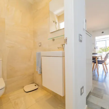 Cubo's Rubi Townhouse Marbella