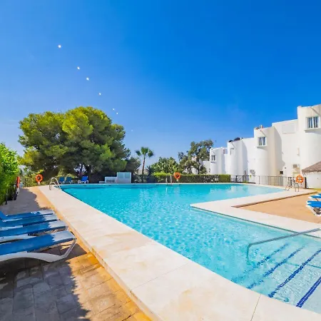 Cubo's Rubi Townhouse Marbella