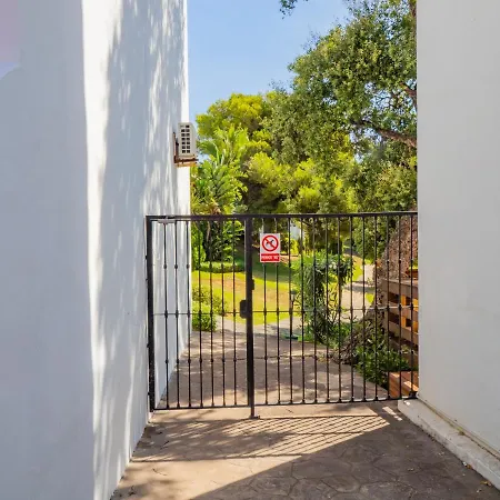 Cubo's Rubi Townhouse