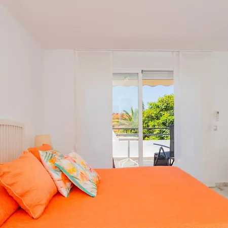 Cubo's Rubi Townhouse *