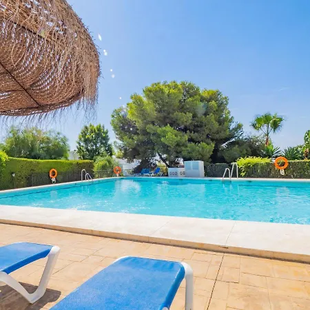 Holiday home Cubo's Rubi Townhouse