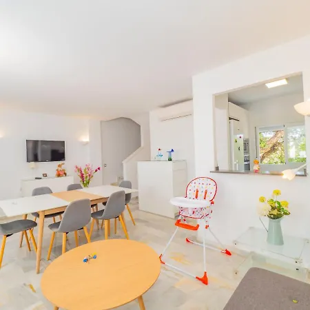 Cubo's Rubi Townhouse * Marbella