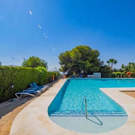 Holiday home Cubo's Rubi Townhouse *