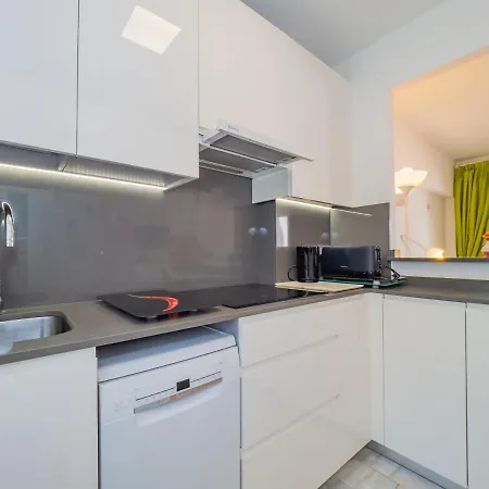 Cubo's Rubi Townhouse Holiday home *